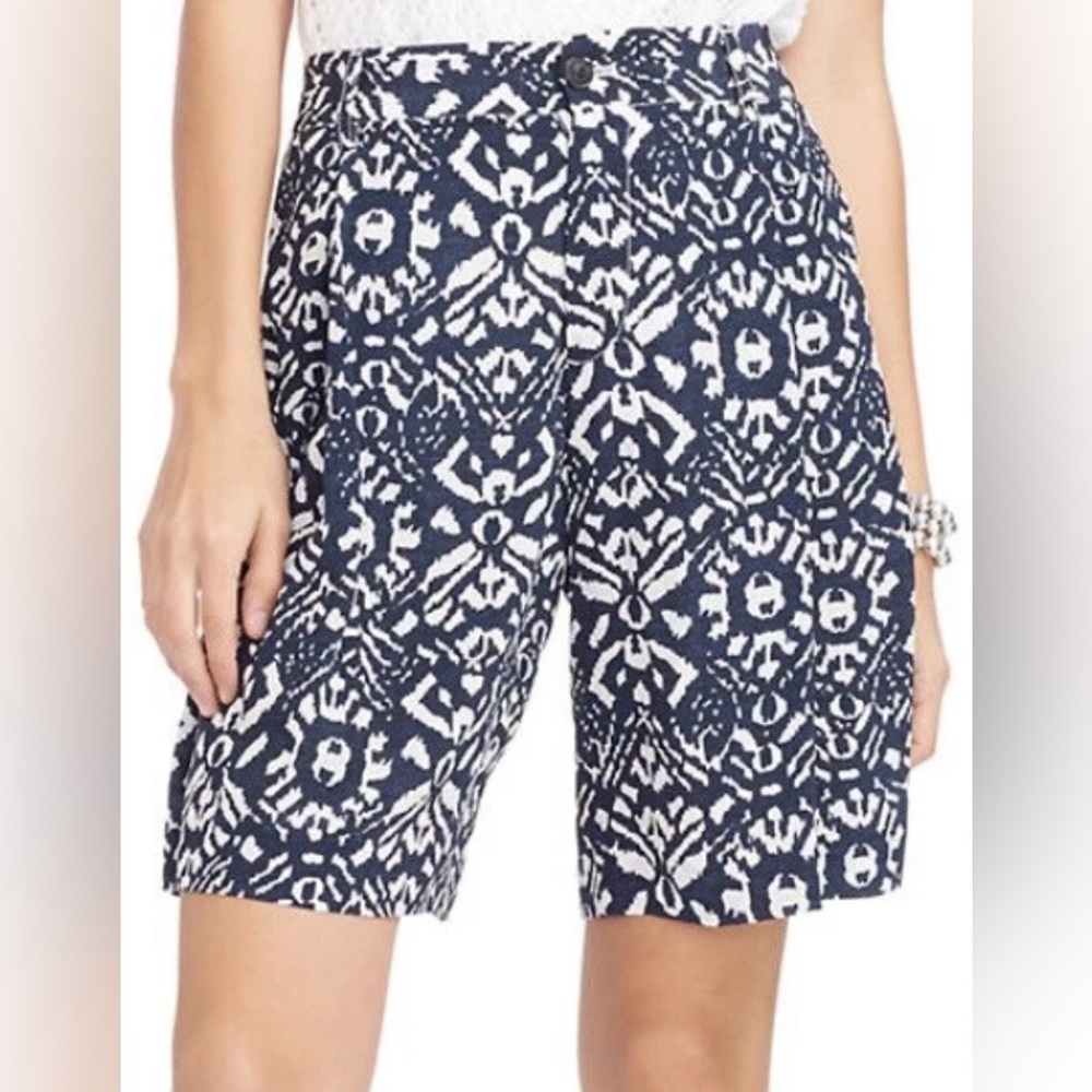 LAUREN Ralph Lauren Printed Pleated Shorts Size 10 Indigo Sky Blue & White